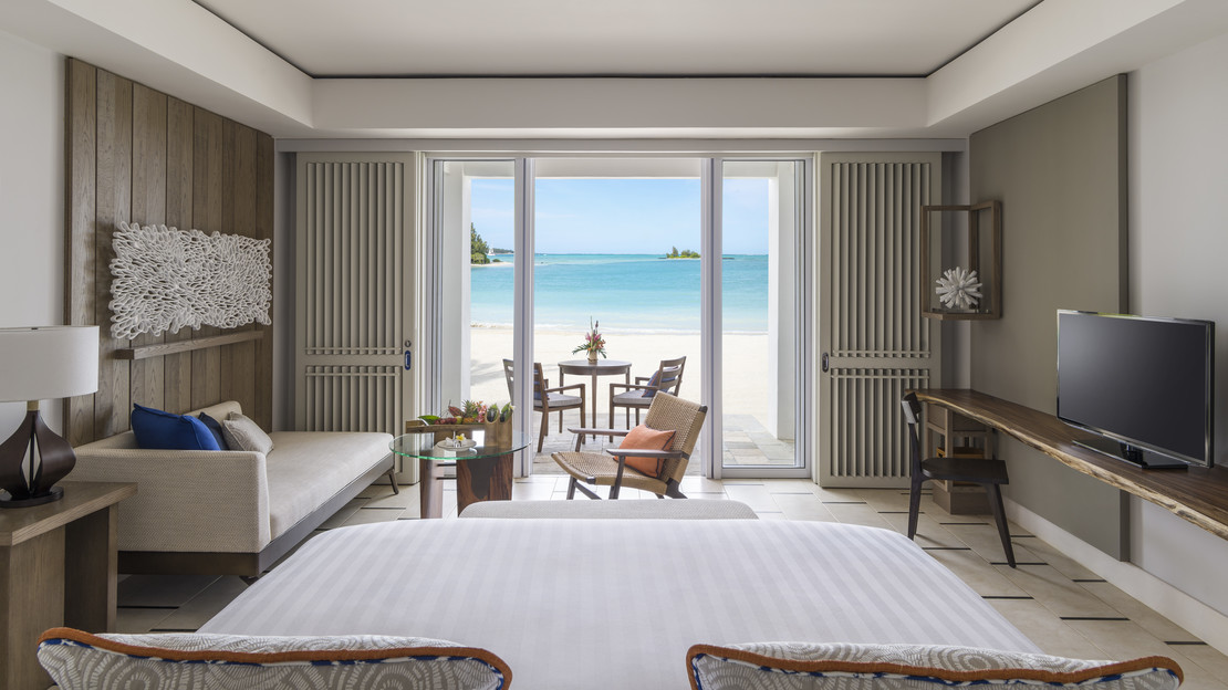 Junior Suite Hibiscus Beach Access